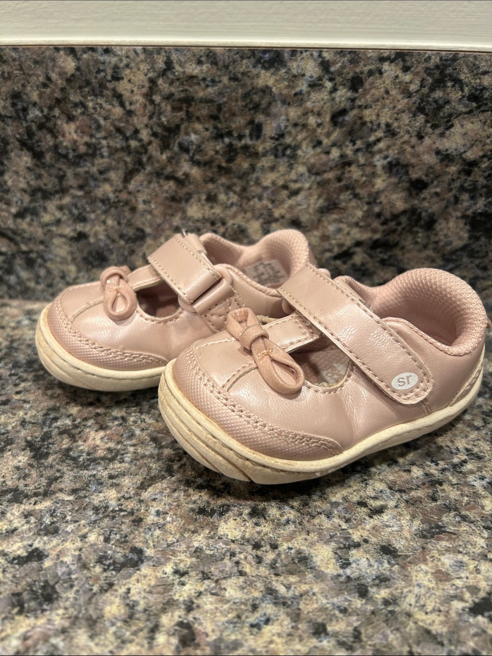 Stride Rite baby Girls Pink Mary Jane Velcro Shoes